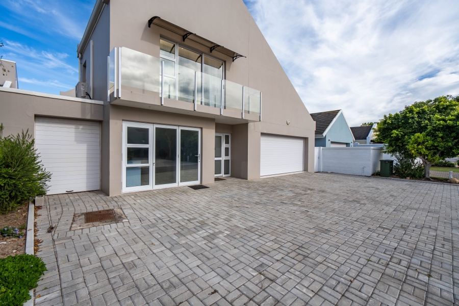 6 Bedroom Property for Sale in Royal Alfred Marina Eastern Cape